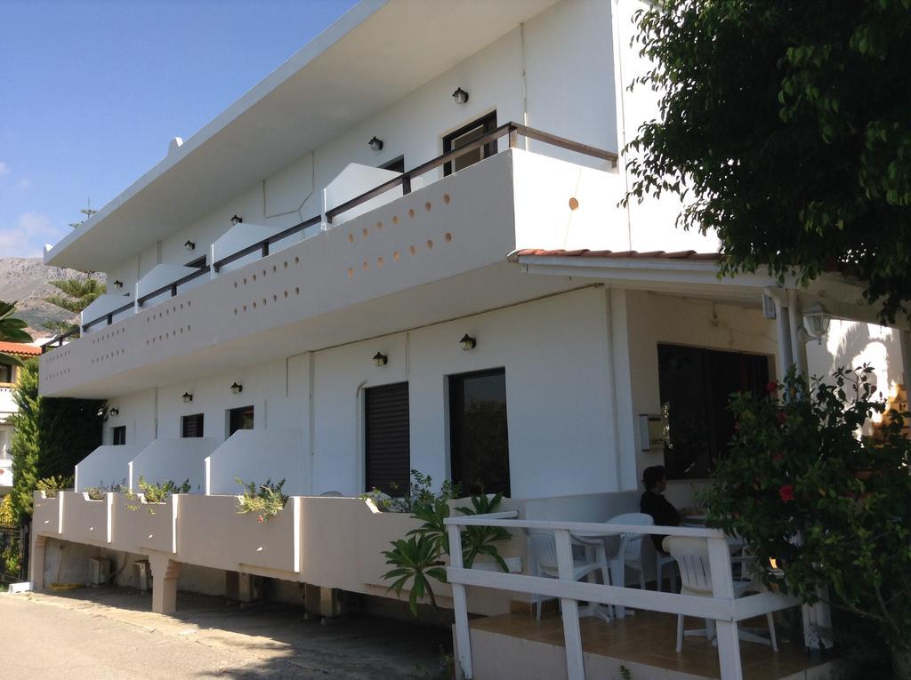 Studio Stella Plakias Ngoại thất bức ảnh